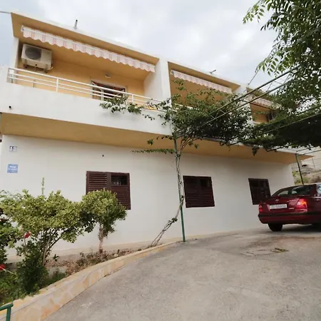 Apartment Antoneta Makarska