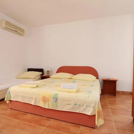 Antoneta Apartment *