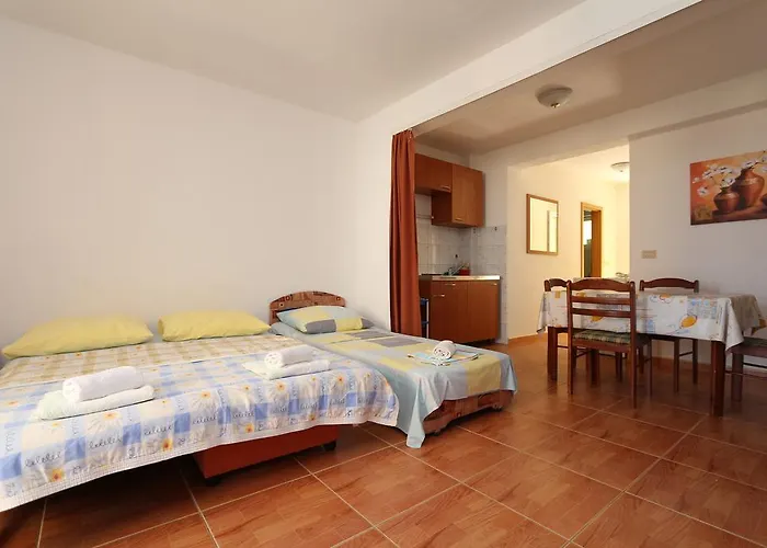 Antoneta * מאקרסקה